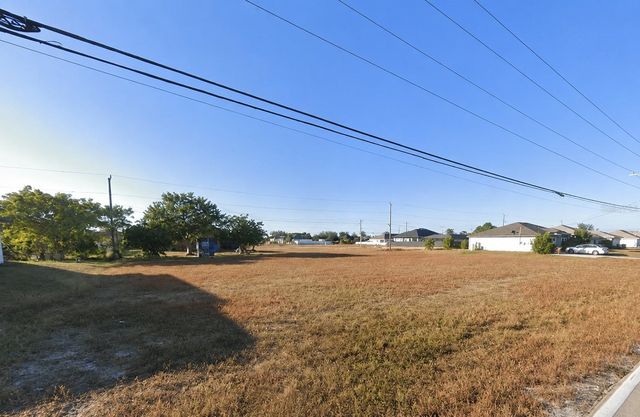 1804 KISMET PARKWAY W, Cape Coral, FL 33993