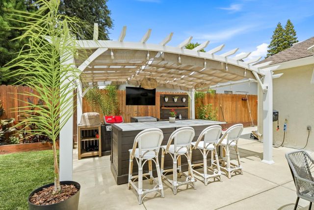 6330 Grangers Dairy Dr, Sacramento, CA 95831