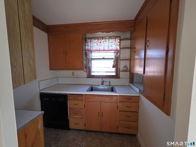 44 Maple Avenue, Windsor, CT 06095