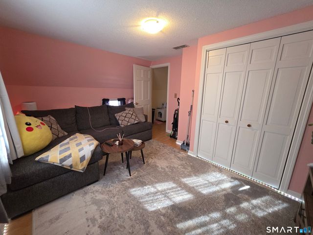 44 Maple Avenue, Windsor, CT 06095