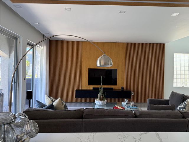 20824 NE 30th Place, Aventura, FL 33180