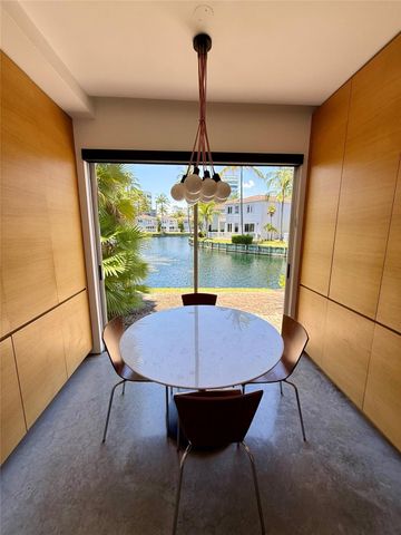 20824 NE 30th Place, Aventura, FL 33180