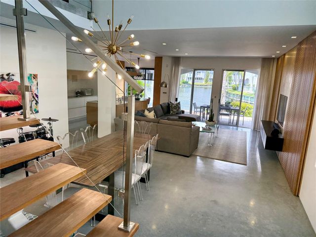 20824 NE 30th Place, Aventura, FL 33180