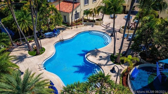 20824 NE 30th Place, Aventura, FL 33180