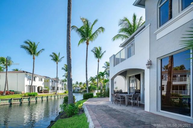 20824 NE 30th Place, Aventura, FL 33180