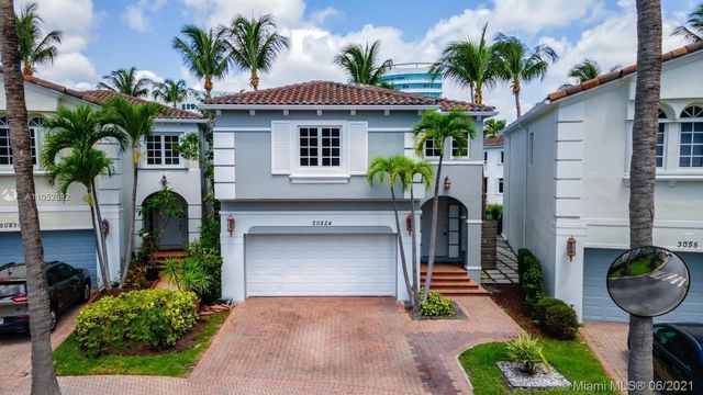 20824 NE 30th Place, Aventura, FL 33180