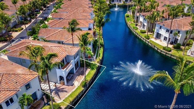 20824 NE 30th Place, Aventura, FL 33180