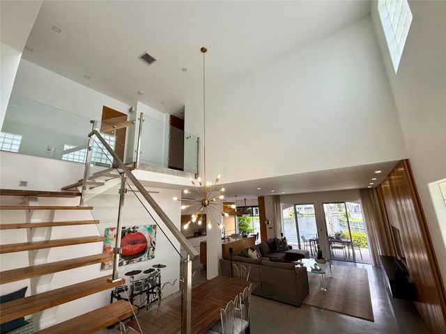 20824 NE 30th Place, Aventura, FL 33180