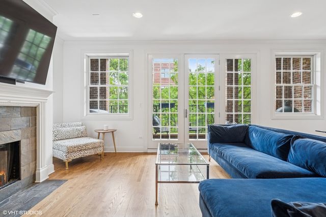 2142 W Division Street 2, Chicago, IL 60622