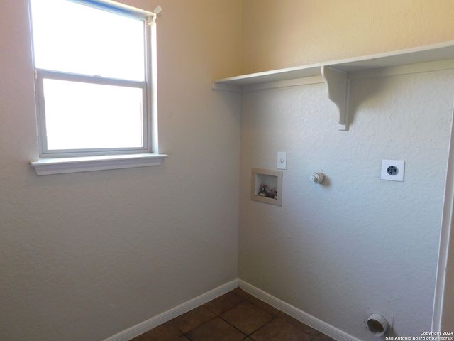 6207 Hazel Valley St, San Antonio, TX 78242