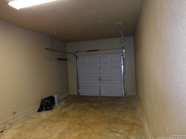 6207 Hazel Valley St, San Antonio, TX 78242