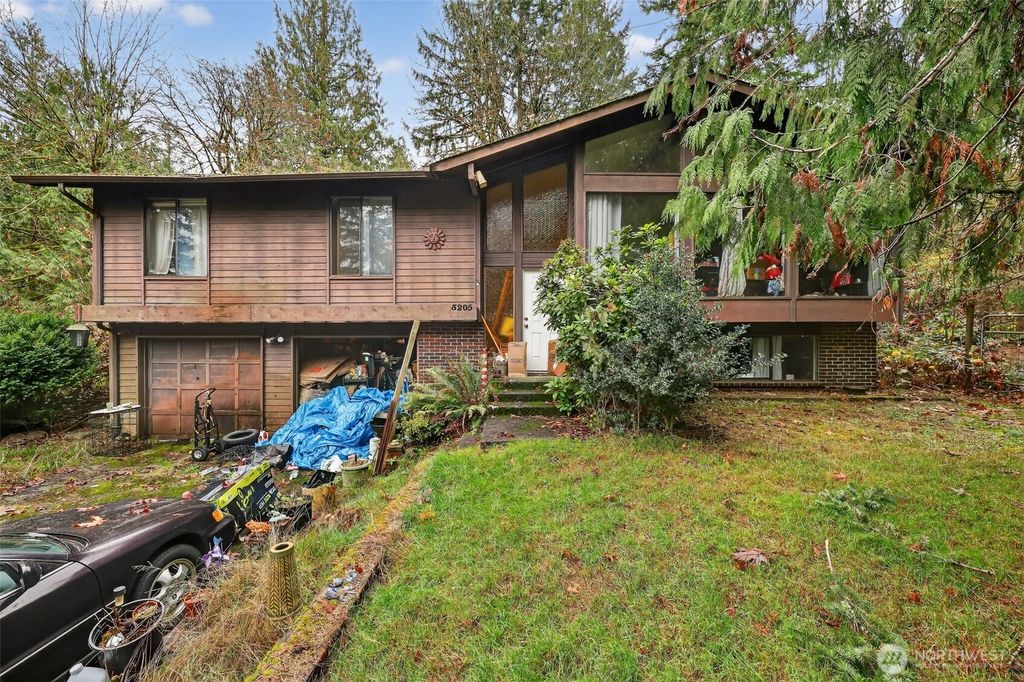 5205 59th Court SW, Olympia, WA 98512