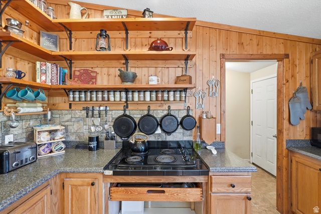 8066 N VALLEY VIEW HEIGHTS, Preston, ID 83263
