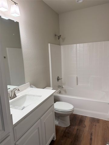 1041 Nighthawk Trail, Alvarado, TX 76009