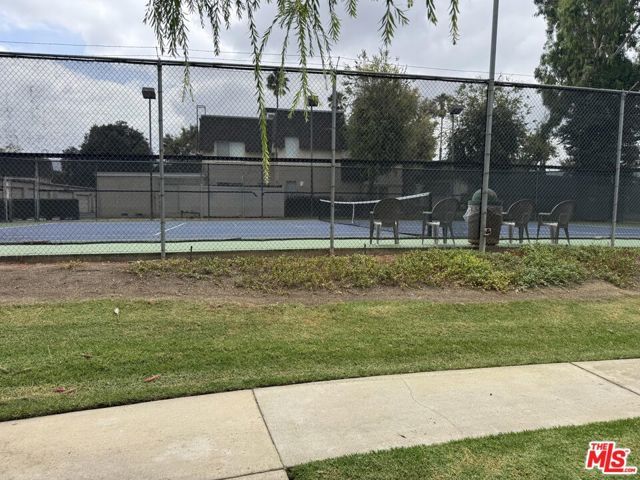6511 Wystone Avenue 3, Reseda (los Angeles), CA 91335