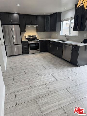 6511 Wystone Avenue 3, Reseda (los Angeles), CA 91335