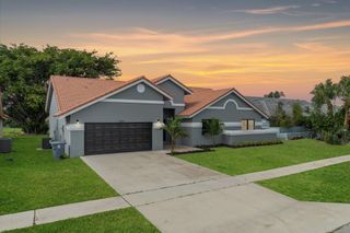 9471 Sun Pointe Drive, Boynton Beach, FL 33437