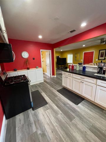 3740 26th Avenue, Sacramento, CA 95820