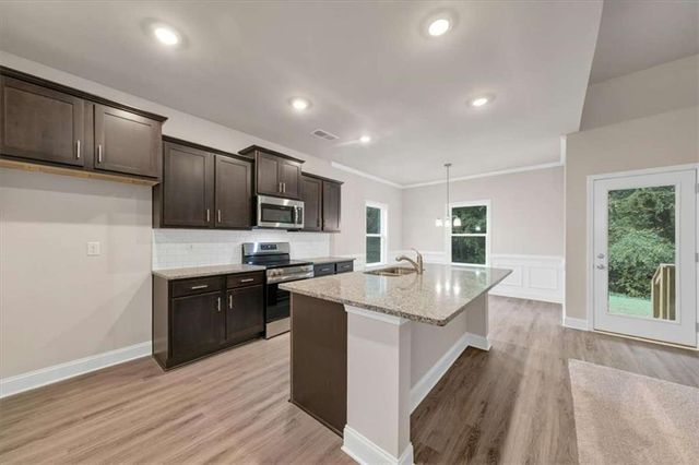 216 Rhett Drive, Bowdon, GA 30108