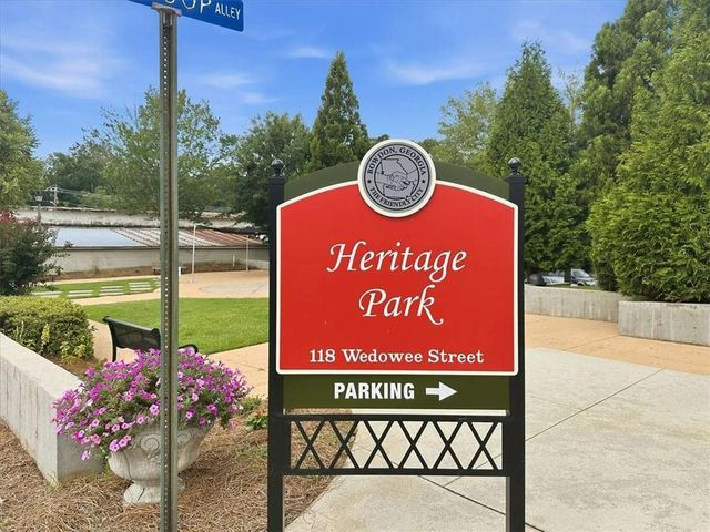 216 Rhett Drive, Bowdon, GA 30108