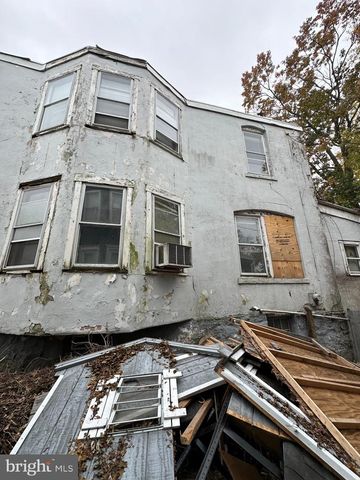 219 CEDAR AVE, Holmes, PA 19043