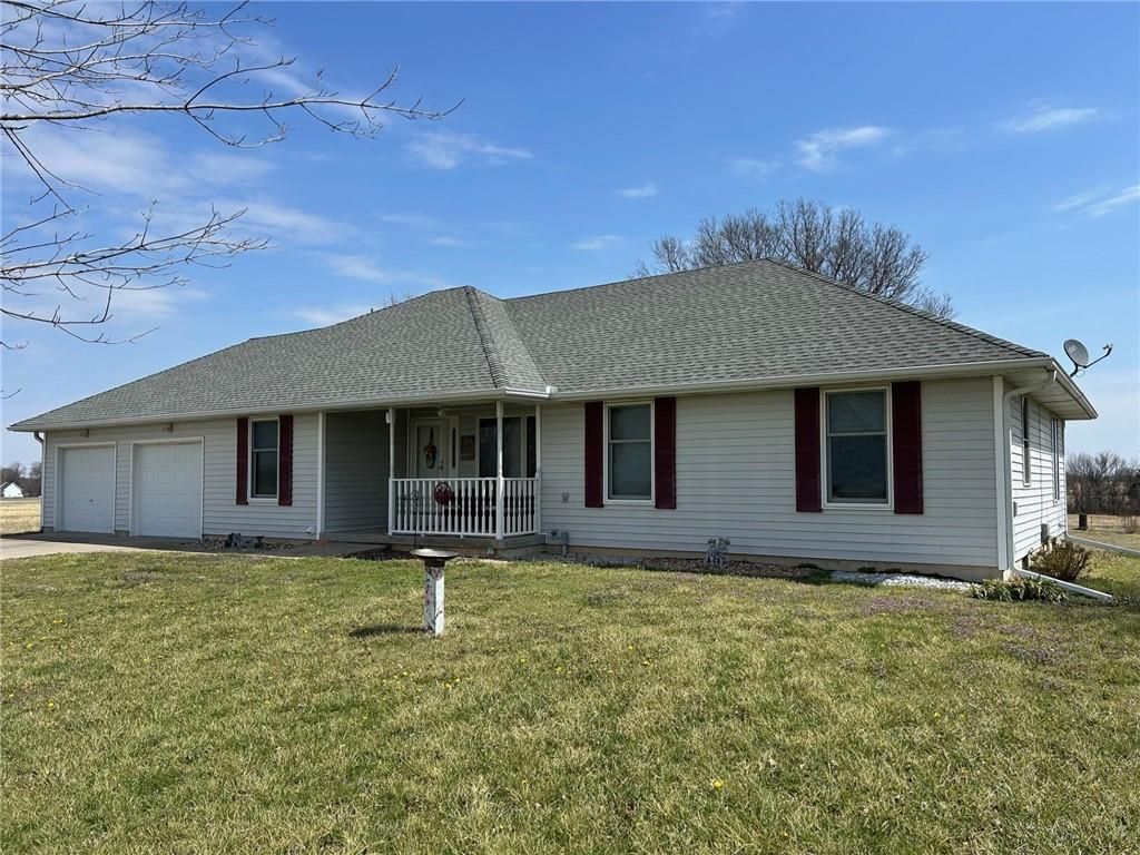 21921 S BB Highway, Nevada, MO 64772