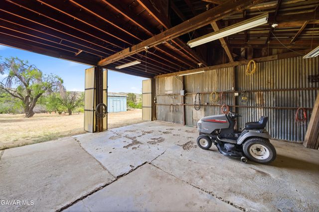 40145 98th Street, Leona Valley, CA 93551