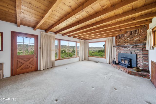 40145 98th Street, Leona Valley, CA 93551