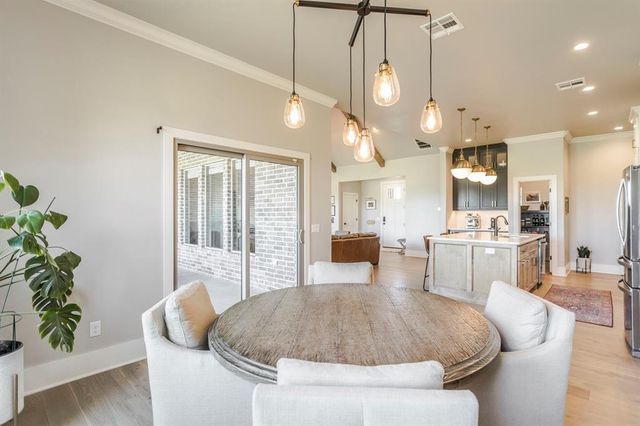 10028 Lacewood Drive, Edmond, OK 73025