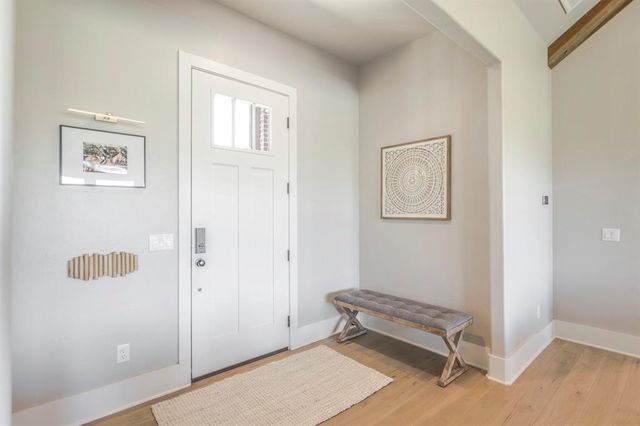 10028 Lacewood Drive, Edmond, OK 73025