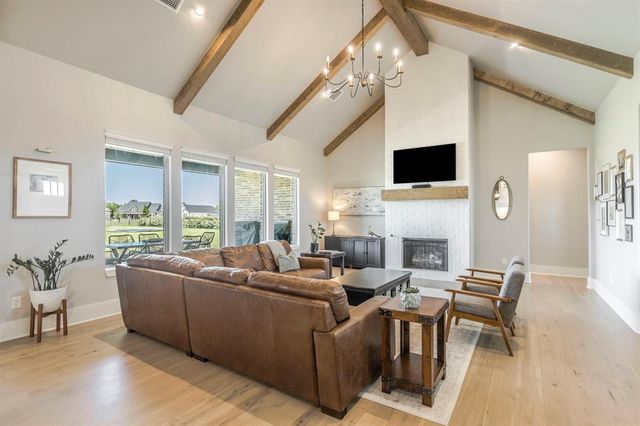 10028 Lacewood Drive, Edmond, OK 73025