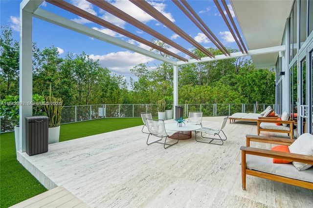 16385 Biscayne Boulevard 1418, North Miami Beach, FL 33160