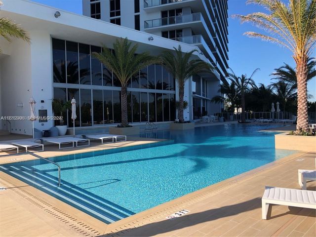 16385 Biscayne Boulevard 1418, North Miami Beach, FL 33160