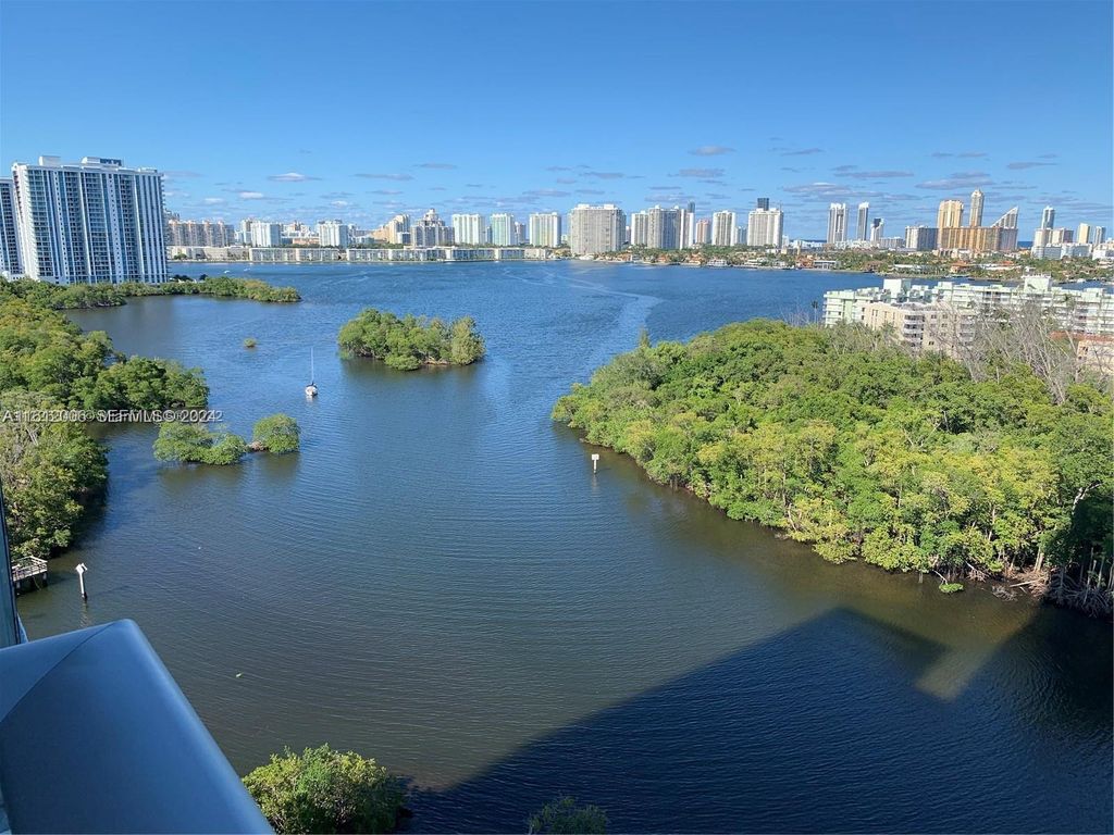 16385 Biscayne Boulevard 1418, North Miami Beach, FL 33160