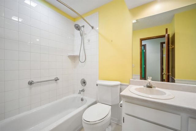 209 36th Street, West Des Moines, IA 50265