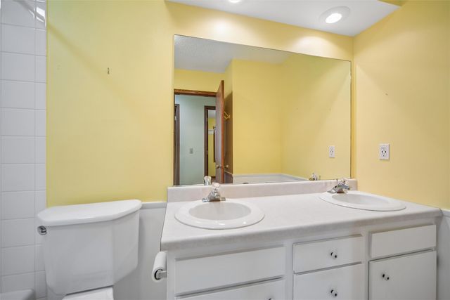 209 36th Street, West Des Moines, IA 50265