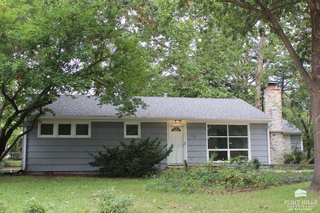 1137 Meadowbrook Lane, Manhattan, KS 66503