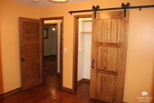 1137 Meadowbrook Lane, Manhattan, KS 66503