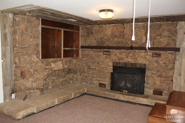 1137 Meadowbrook Lane, Manhattan, KS 66503