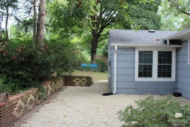 1137 Meadowbrook Lane, Manhattan, KS 66503