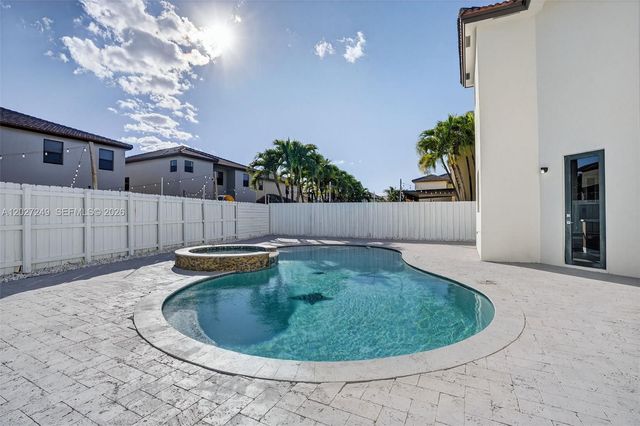 11556 SW 234th St, Homestead, FL 33032