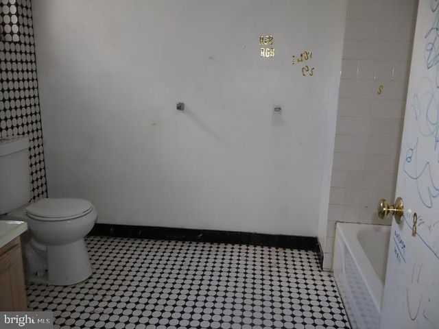 4023 GREEN ST, Philadelphia, PA 19104