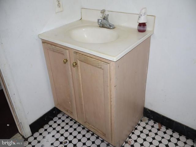 4023 GREEN ST, Philadelphia, PA 19104