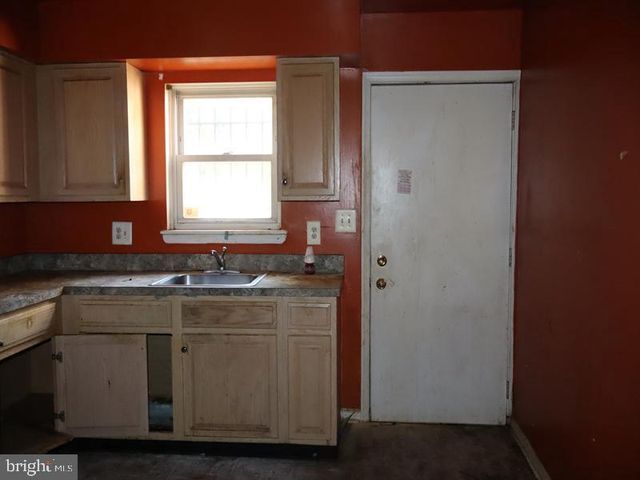4023 GREEN ST, Philadelphia, PA 19104