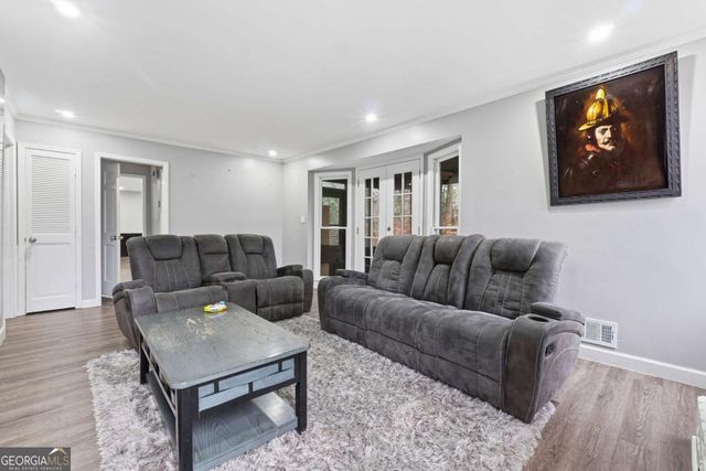 600 Branch Valley Court, Roswell, GA 30076