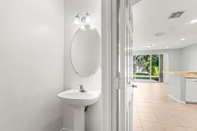 9819 Lago Drive, Boynton Beach, FL 33472