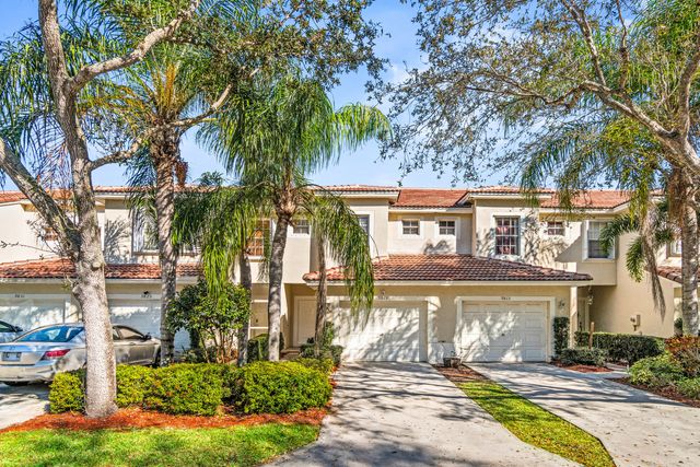 9819 Lago Drive, Boynton Beach, FL 33472