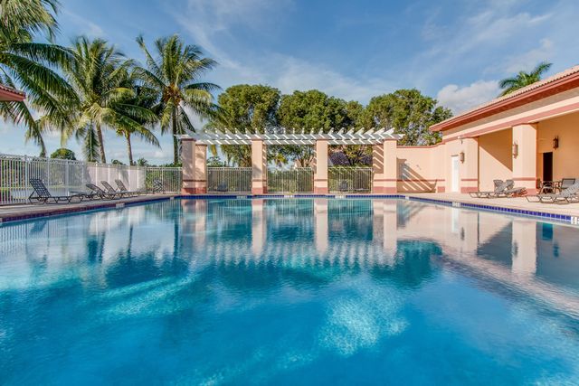 9819 Lago Drive, Boynton Beach, FL 33472