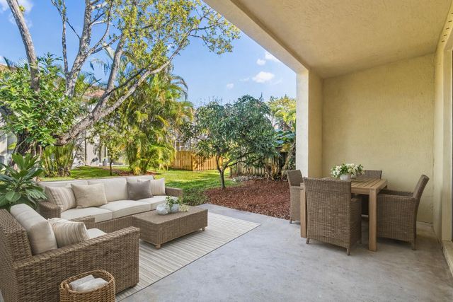 9819 Lago Drive, Boynton Beach, FL 33472