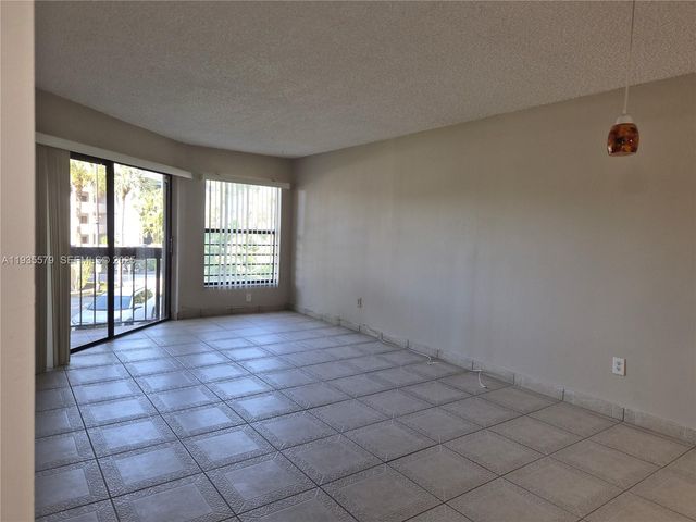 8811 SW 132nd Pl 203CW, Miami, FL 33186